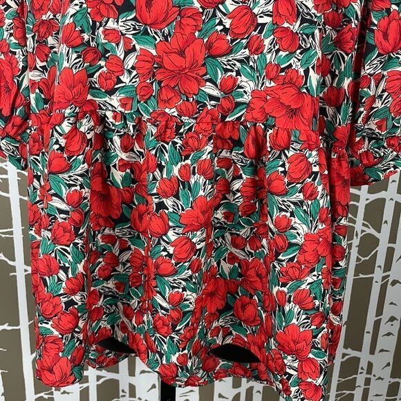 SHEIN Curve 3XL Tulip Printed Hi-Lo Babydoll Top - Picture 4 of 16